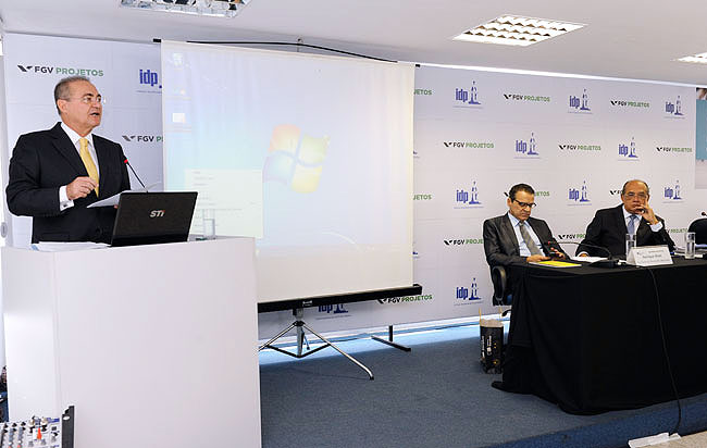 Senador Renan Calheiros (PMDB-AL) defende atualização da Lei Geral dos Orçamentos. Foto: Jane Araújo