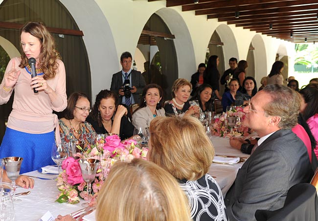 Renan Calheiros (PMDB-AL) almoça com bancada feminina do Congresso Nacional. Foto: Jane de Araújo