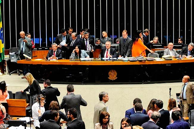 O Congresso Nacional analisou e manteve 14 dos 21 vetos presidenciais que estavam previstos na pauta da sessão conjunta desta terça-feira (2).  Foto: Jonas Pereira