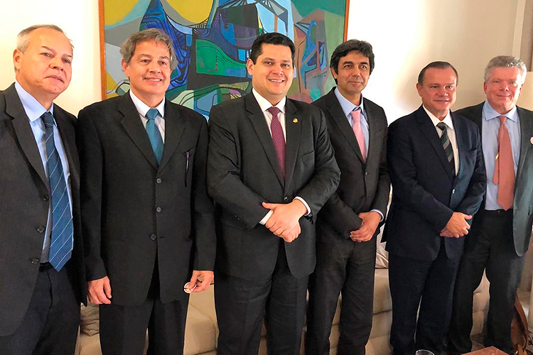Presidente Davi discute melhorias para a infraestrutura logística do Brasil