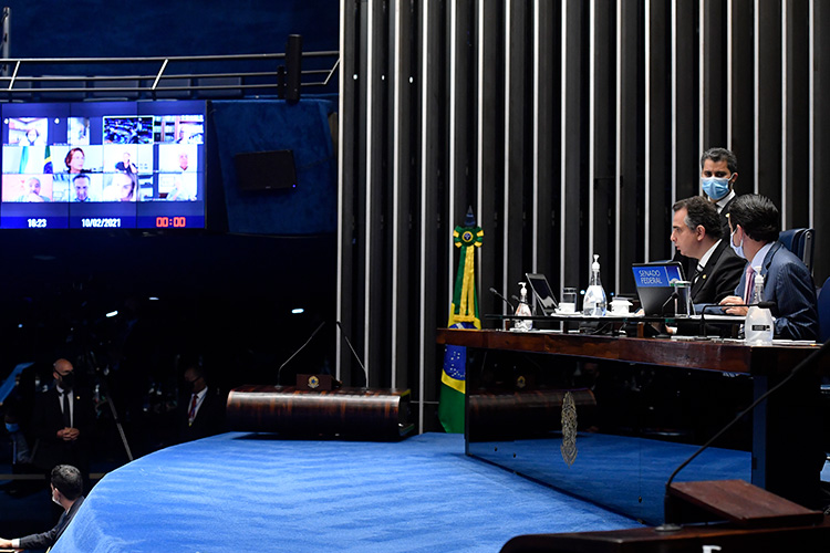 Em Plenário, Pacheco requer um minuto de silêncio em homenagem a José Maranhão. Foto: Marcos Brandão