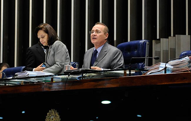 Renan lista em Plenário projetos já aprovados no Senado e parados na Câmara - Foto: Jonas Pereira