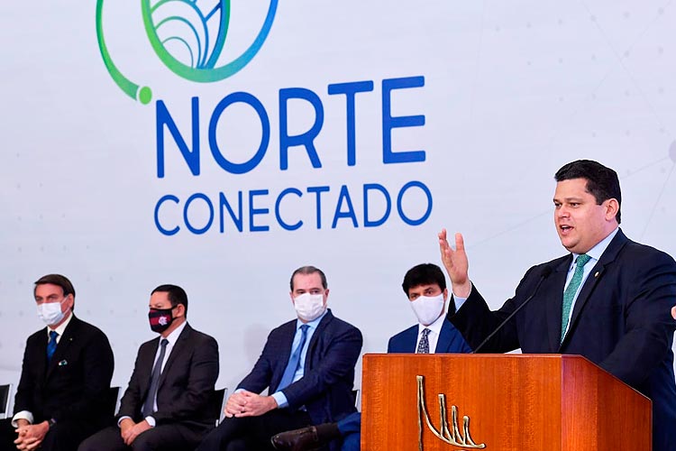 Governo federal lança Programa Norte Conectado, que vai levar banda larga para a região  Foto: Marcos Brandão