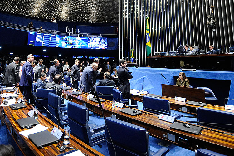 Davi conduz aprovação de PEC que facilita uso de emendas parlamentares por estados e municípios. Foto: Jonas Pereira