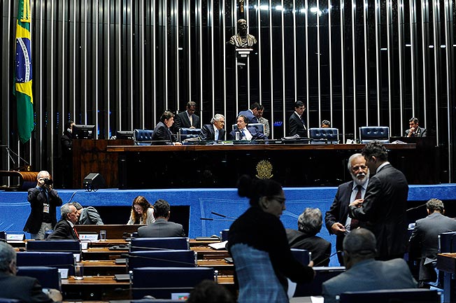 Senadores aprovam substitutivo que briga exames de acuidade auditiva e visual em estudantes da rede pública. Foto: Jonas Pereira