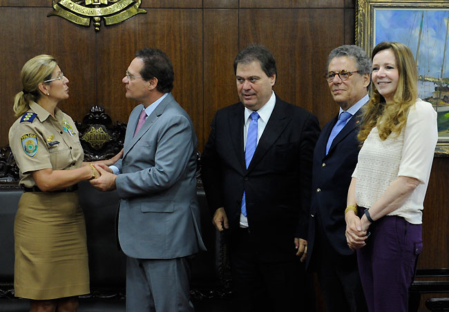 O presidente do Senado, Renan Calheiros (PMDB-AL), recebeu a diretora-geral do Departamento de Polícia Rodoviária Federal (DPRF), Maria Alice do Nascimento Souza.Foto: Jane de Araújo