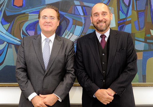 Renan Calheiros (PMDB-AL) recebe a visita do advogado-geral da União. Foto: Jane de Araújo
