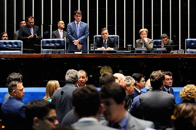 Senado aprova prorrogação dos contratos dos setores rodoviário, ferroviário e aeroportuário. Foto: Jonas Pereira