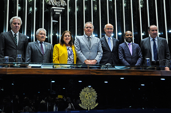O presidente do Senado, Renan Calheiros (PMDB-AL), comandou nesta terça-feira (11), sessão solene destina a promulgação da Emenda Constitucional 92/2016 que reconhece o TST, como órgão do poder judiciário. Foto: Marcos Oliveira
