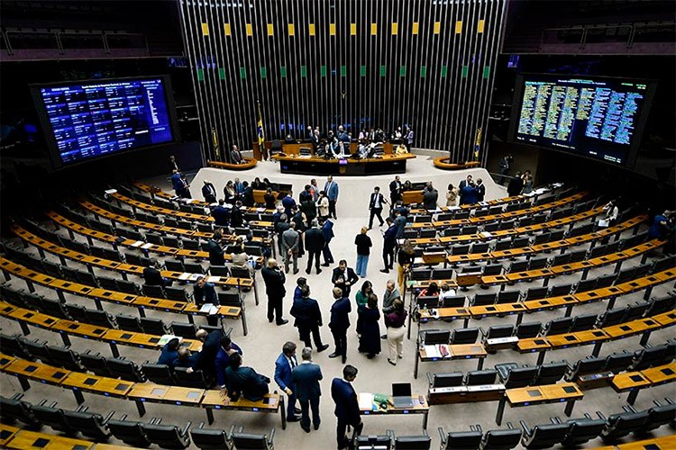 Congresso analisa vetos e aprova créditos especiais para a União
