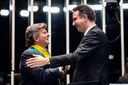 Ministro Luiz Fux recebe a insígnia da Ordem do Congresso Nacional pela atuação na presidência do STF