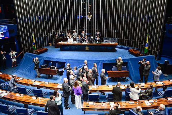 Sob condução de Rodrigo Pacheco, Senado aprova a “PEC da Transição”