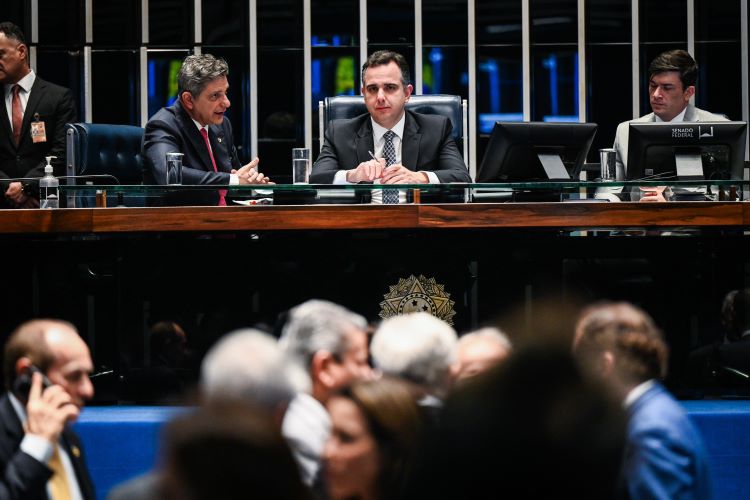 saúde no território Yanomami.jpg