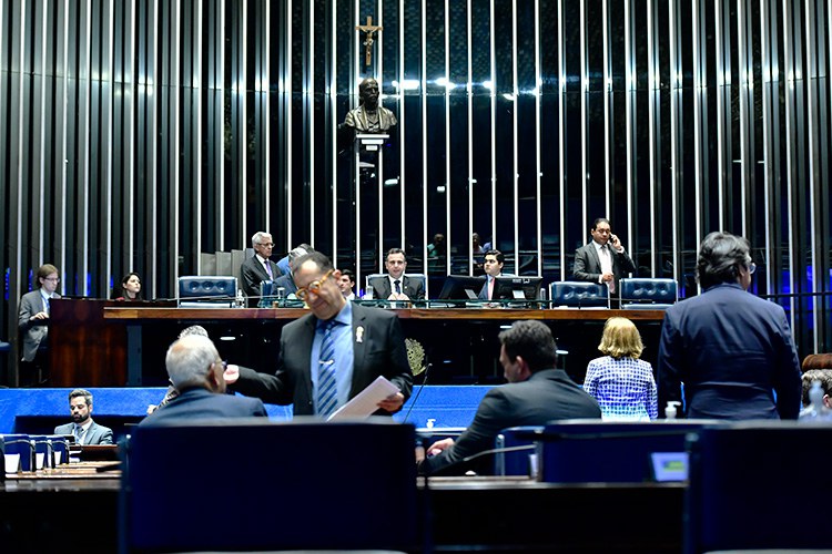 Senado-aprova-ampliação-do-“Projeto-Mais-Médicos-para-o-Brasil”-do-governo-federal.jpg
