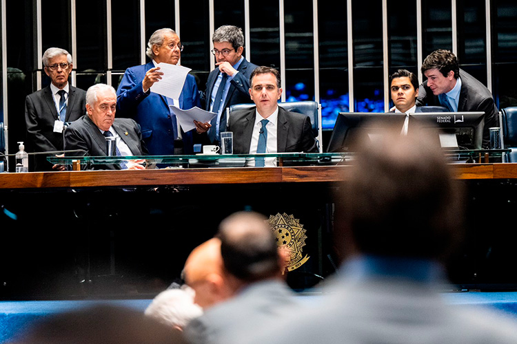 Senado-aprova-novo-marco-da-aposentadoria-especial-por-periculosidade.jpg