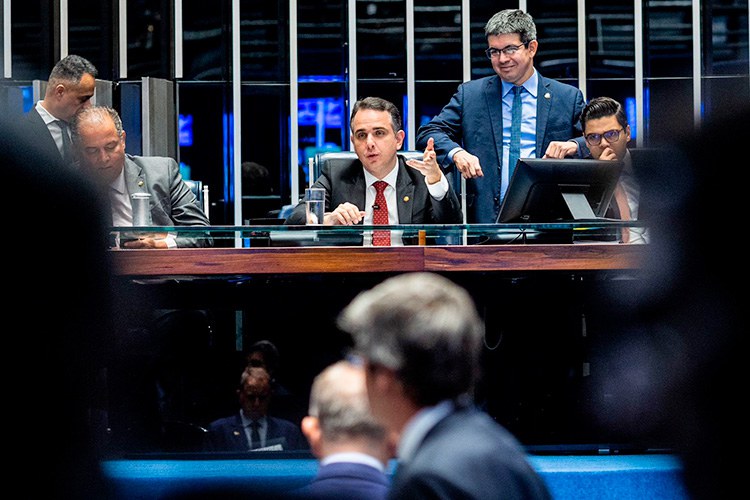 Senado aprova programa de enfrentamento a violência sexual em escolas e orgãos publicos.jpg