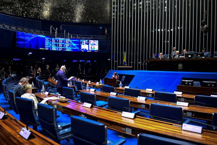 Senado aprova regime educacional especial para estudantes com dificuldade para frequentar aulas.jpg