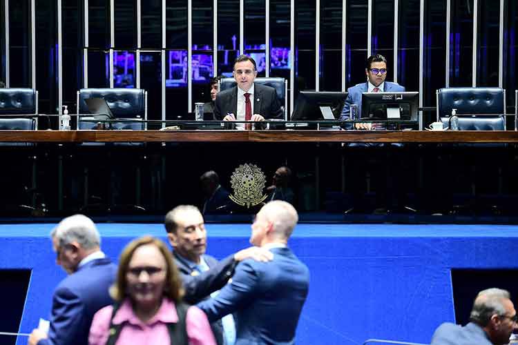 Senado Federal aprova inventário nacional de substâncias químicas para controle de risco no país  .jpg