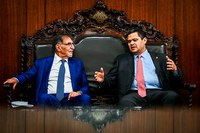 Alcolumbre recebe presidente do Senado italiano e reforça abertura para diálogo