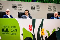 Davi Alcolumbre defende a Amazônia brasileira na abertura da Cúpula de Líderes da COP30