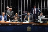 Senado aprova atuação do serviço social em hospitais e projeto sobre regularização patrimonial