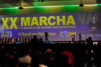 Cássio Cunha Lima participa da abertura da 20ª Marcha Nacional dos Prefeitos