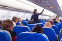 Senadores aprovam marcação gratuita de assento em voo nacional
