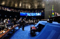 Plenário aprova limites de gastos para Assembleias e Tribunais estaduais 