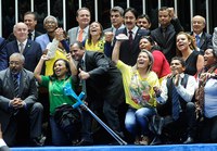 Plenário aprova piso para agentes de saúde