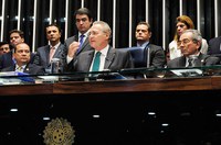 Plenário do Senado aprova continuidade do impeachment da presidente Dilma