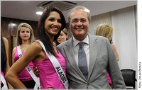 Presidente do Senado deseja sorte às candidatas a Miss Brasil 2013