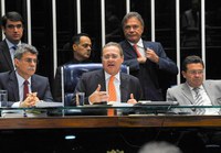 Renan anuncia para a próxima terça (6) instalação da CPI da Petrobras no Senado