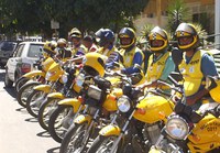 Renan garante apoio a projeto que prevê periculosidade a mototaxistas e motofretistas