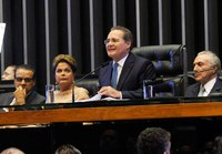 Renan cobra Reforma Política em posse de Dilma