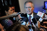 Renan confirma Eunício como candidato do PMDB à Presidência do Senado 