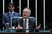 Renan destaca agravamento da pena para combater corrupção  