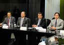 Renan e bancada do PMDB se encontram com Ministro de Minas e Energia