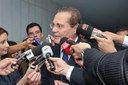 Renan elogia corte de gastos e defende reforma do Estado