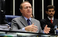 Renan Calheiros envia Orçamento Impositivo para a Câmara