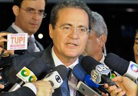 Renan pede convergência em torno da reforma política 