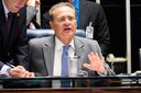 Renan rejeita pedido de impeachment contra ministro Marco Aurélio