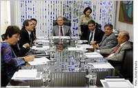 Renan se reúne com presidentes das comissões temáticas