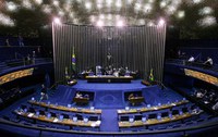 Senado aprova projeto de Renan que facilita entrada no mercado de trabalho e pagamento do Fies 