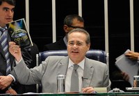 Senadores elogiam Renan por gestão do biênio