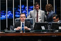 Senado aprova prioridade no atendimento judicial a pessoas com Transtorno do Espectro Autista (TEA)