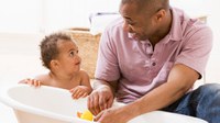Decreto amplia licença-paternidade no serviço público para 20 dias