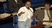 Há 20 anos Senado liberava uso de calça comprida para mulheres no Plenário