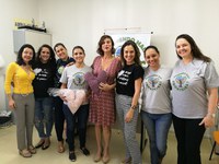 ProMul participa da entrega de almofadas a mulheres mastectomizadas