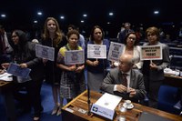Senadoras saúdam vitória contra o assédio sexual