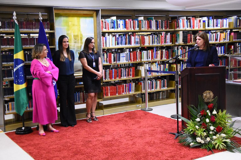 “Manual Antimachismo” é lançado no Senado Federal 05